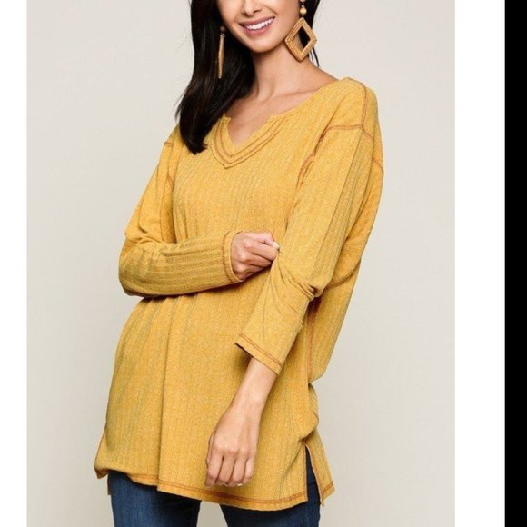 Cute Oversized Top - Picture 2 of 3